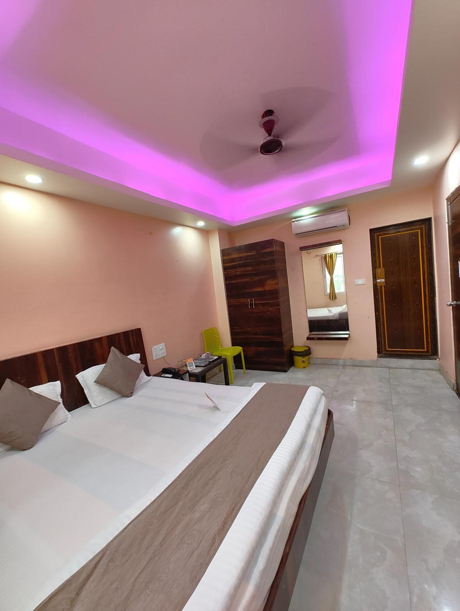 "Hotel Aradhya Puri"- Luxur- Room With Sea-View - Prime Location With Parking Facilities - Best Hotel In Puri Exterior photo